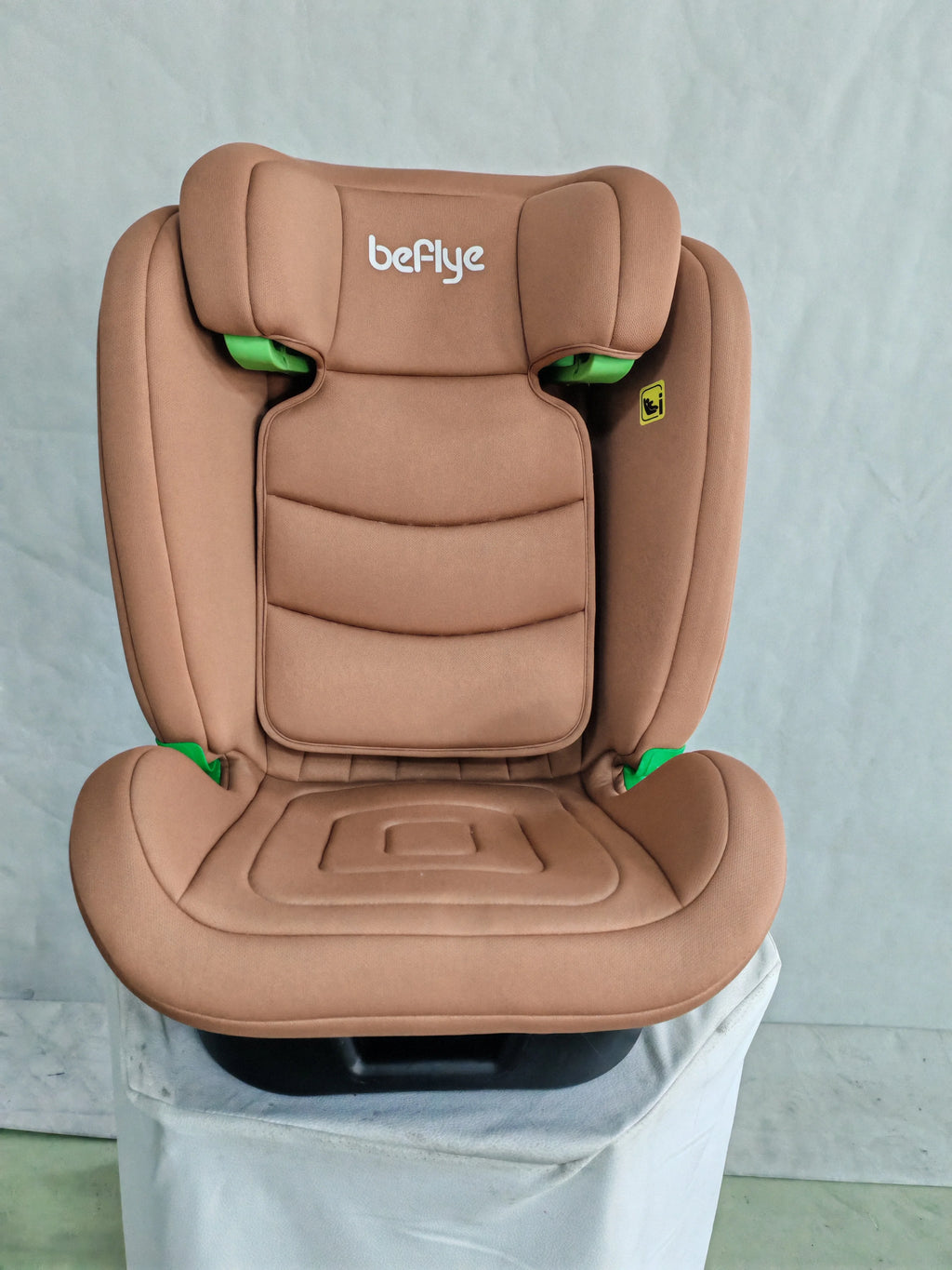 Durable Child Safety Seat for 0-12 Years Old Portable Baby Car Seat 360 Degree Rotation Reusable Adjustable Plastic Material