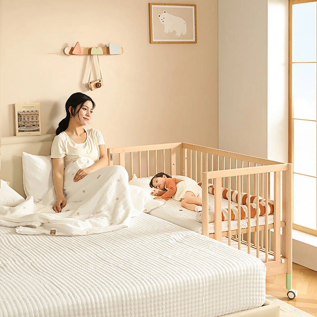 Custom Modern Design Wooden Baby Crib Low Moq Eco-Friendly Easy Assembly Non-Toxic Wooden Crib for 0-3 Years